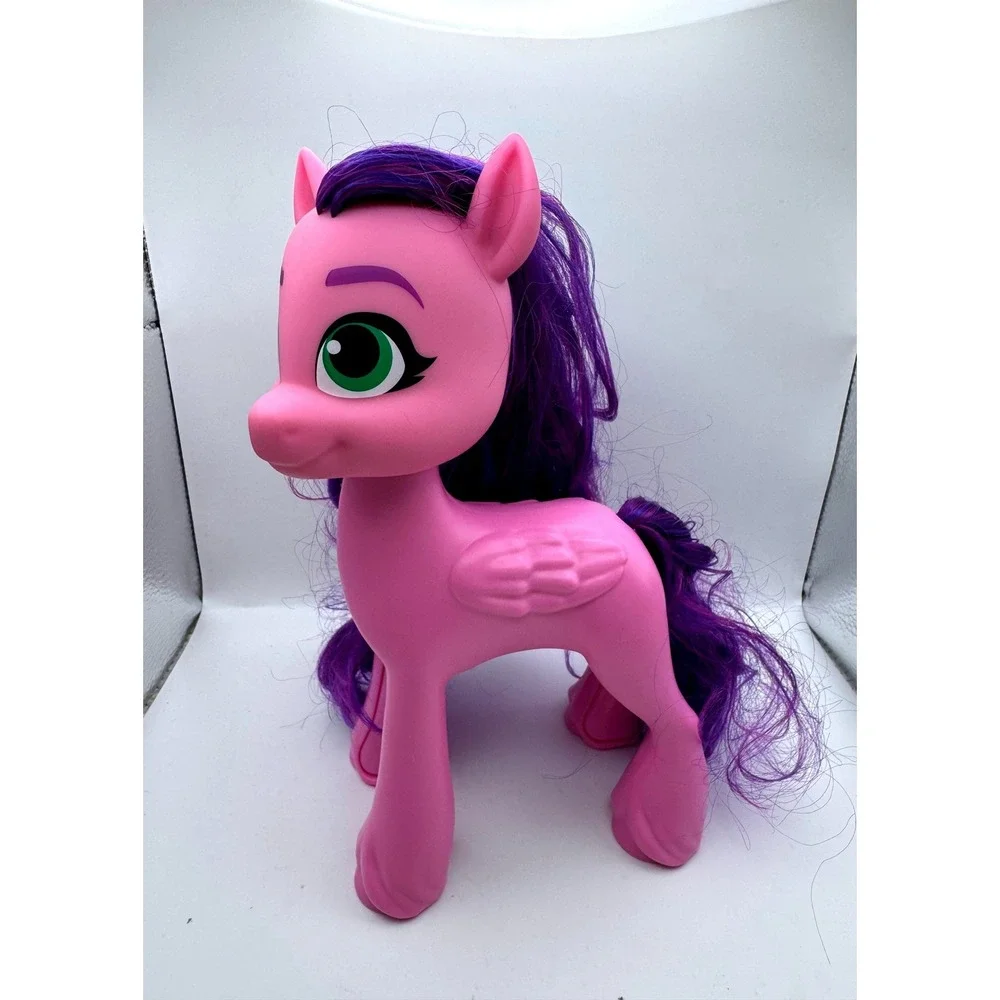 Hasbro My Little Pony A New Generation Pipp Petals Pink Pegasus Figure F1776